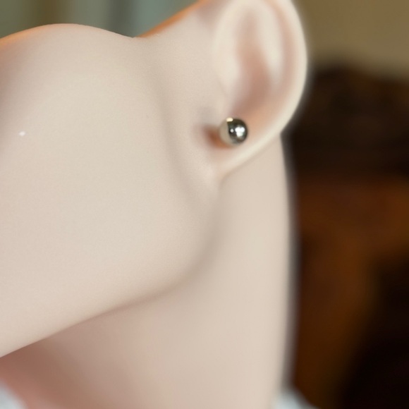 Minimalist Metallic Silver Stud Earrings - Picture 4 of 4